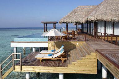 Balcony Anantara Kihavah Villas