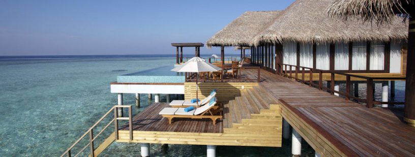 Balcony Anantara Kihavah Villas