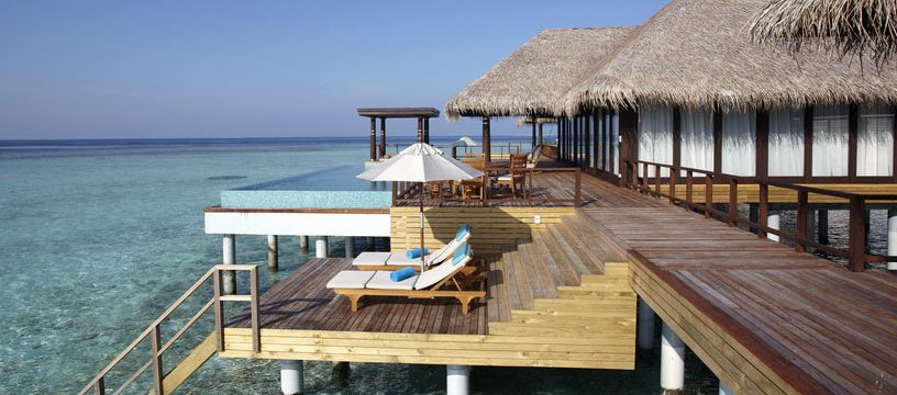Balcony Anantara Kihavah Villas