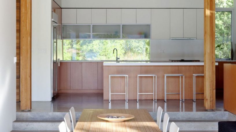 Dining Room Shuswap Cabin by Splyce Design