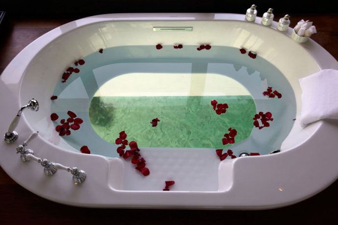 Exotic Bathtubs or Two Anantara Kihavah Villas