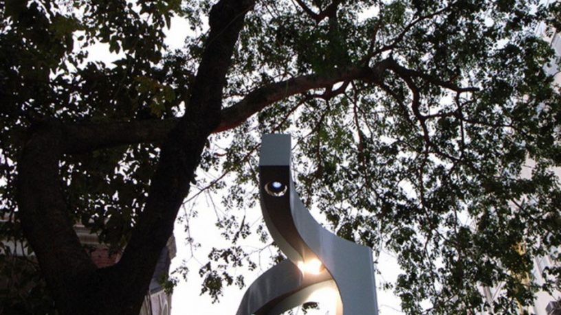 Lampposts Crotched Design