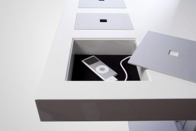 Milk Computer Desk Vubbyhole