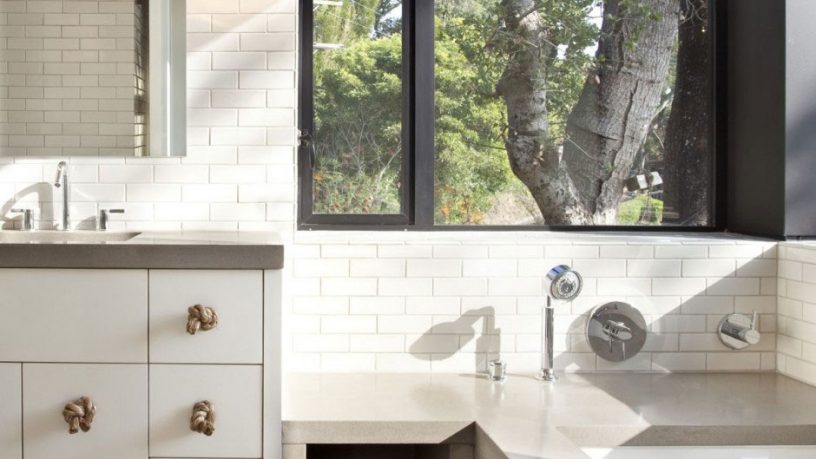 Modern Bathroom with a Single Bathtub Hillside House
