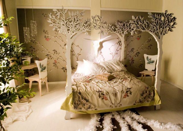 Amazing and Artistic Beige Bedroom Like in the Jungle