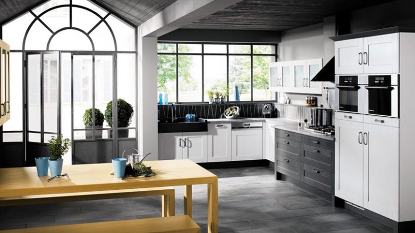 Classic Black and White Kitchen Design - My Home Deco Mag