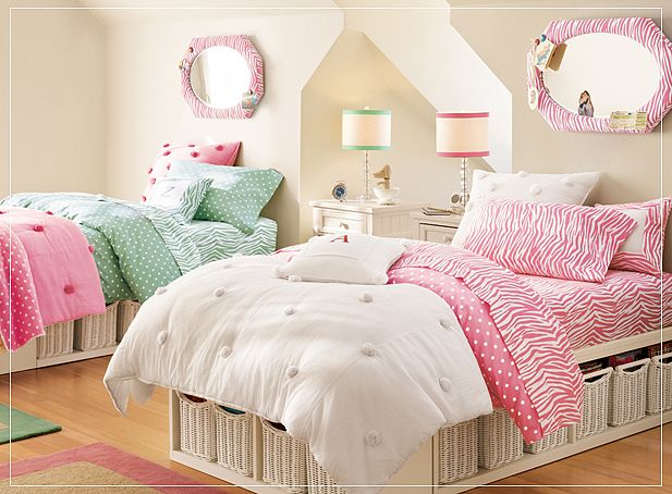 Cute Teen Rooms for Girls with Pink Zebra Bedcover