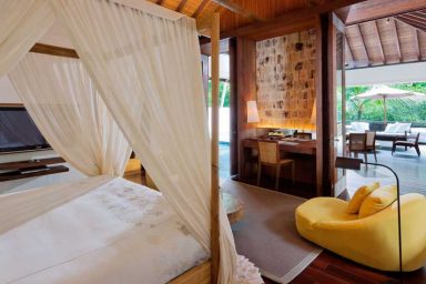 Luxurious Bathroom Como Shambhala Resort