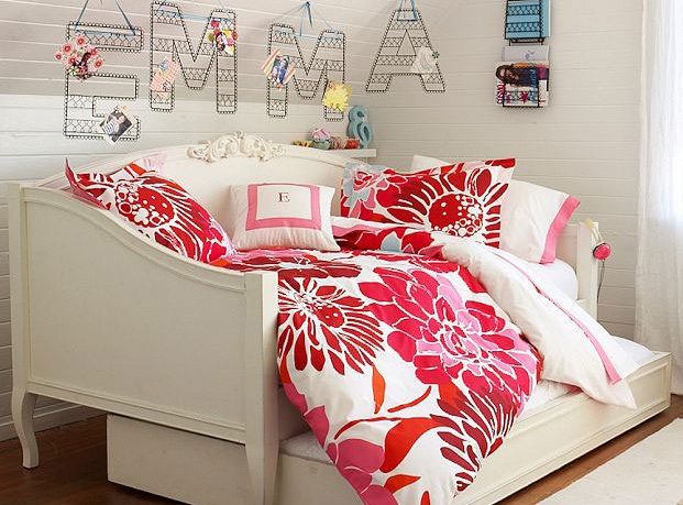 Minimalist White Dorm Room 2011