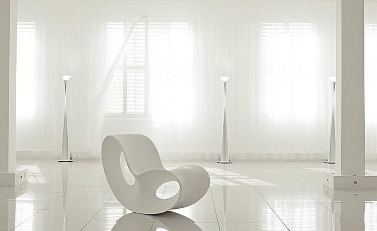 Exotic White Curvy Chair Design