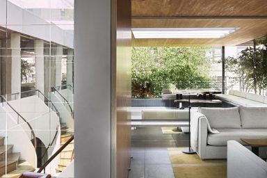 Fresh Courtyar in Modern Home