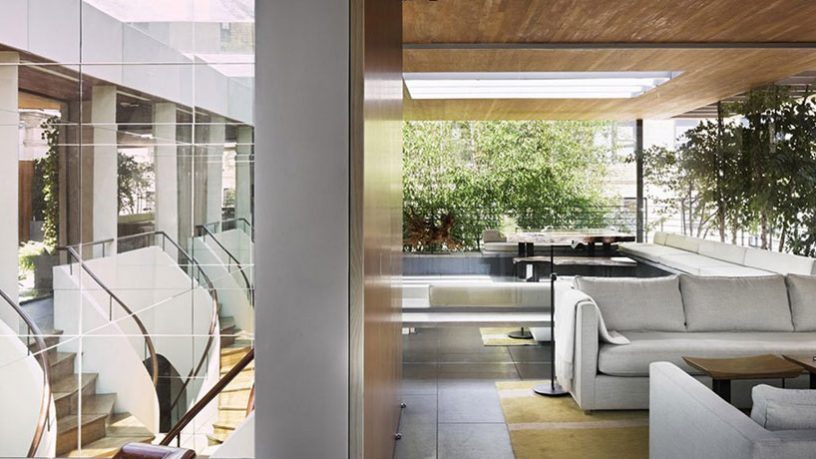 Fresh Courtyar in Modern Home