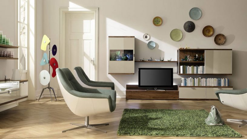 Geometrical Art Enlivens Living Room with Grass Rugs