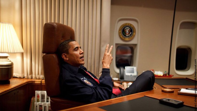 Main Desk Barack Obama President in Air Force One