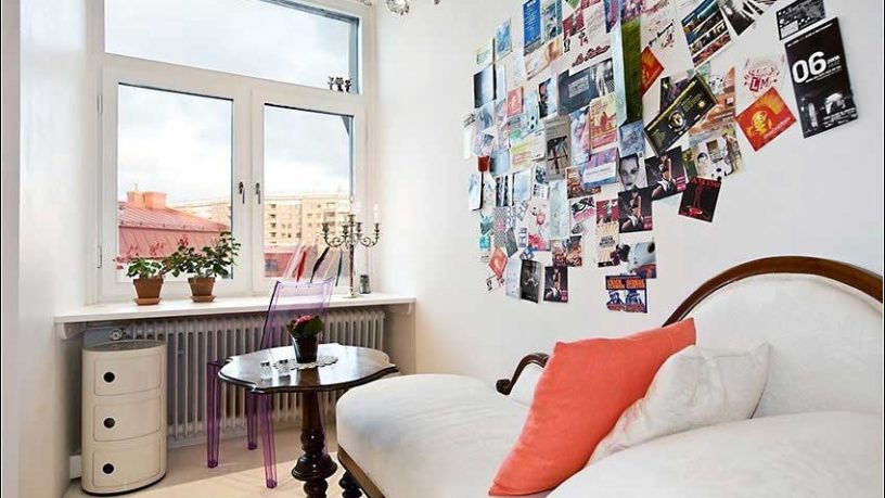 Bright Reading Room with Wall Cliping Decor