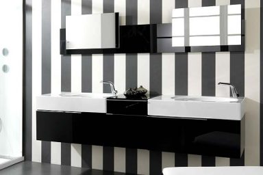 Stylish Black & White Bathroom Design