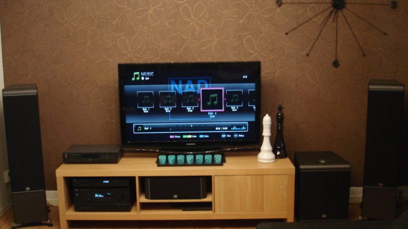 Multimedia Scandinavian Living Room Setups