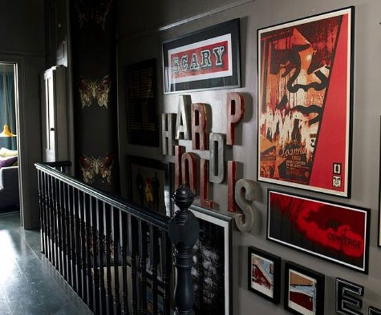Arrange a Gallery on the Stairs Decorations