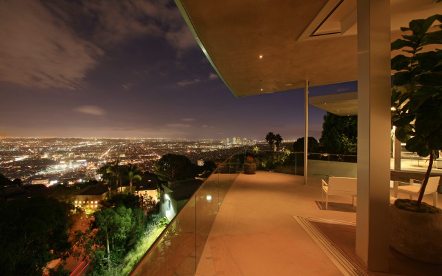 Terrace Amazing View at Night