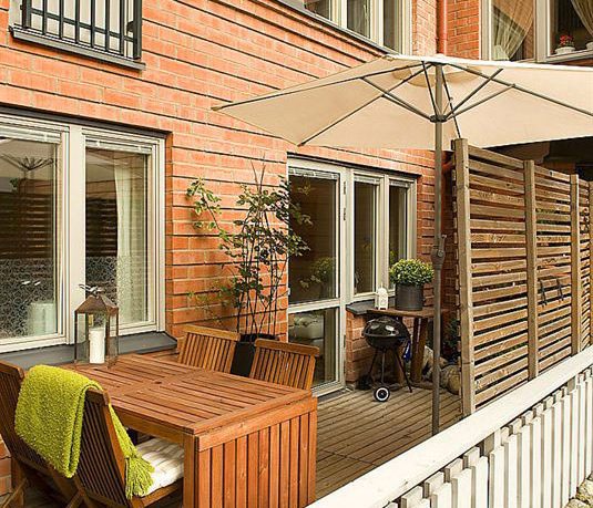 Apartment Outdoor Design with Wooden Floor Application