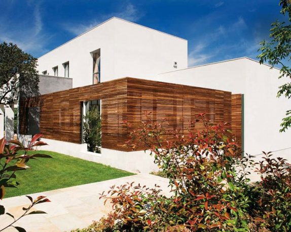Beautiful Modern House with Wood Wall Ventilation