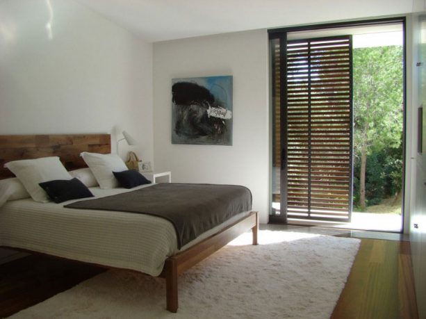 Beautiful Natural Bedroom Lookout