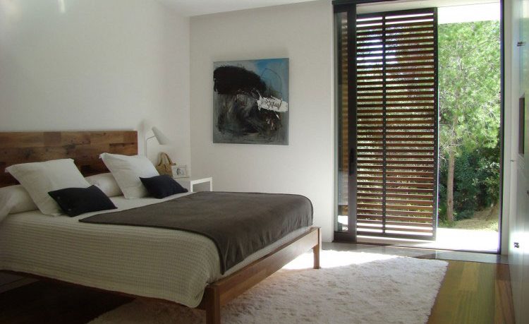 Beautiful Natural Bedroom Lookout