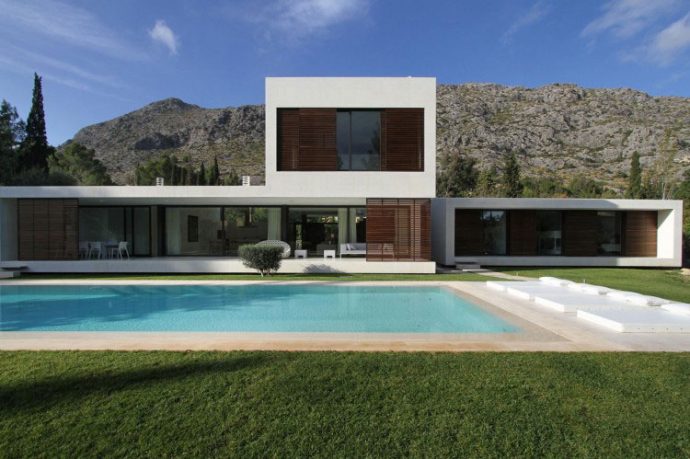 Luxury Residence with Beautiful Pool