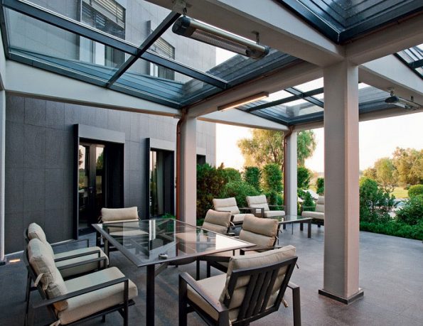 Modern Lounge with Glass Roof Design