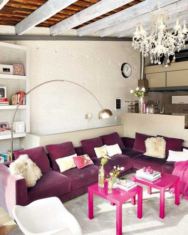 Catchy Living Room with Chandelier and White Brickwall