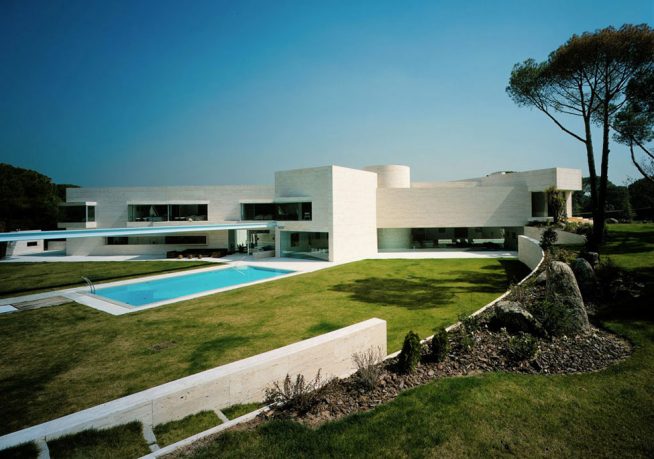 Large Garden with Small Pool Ideas