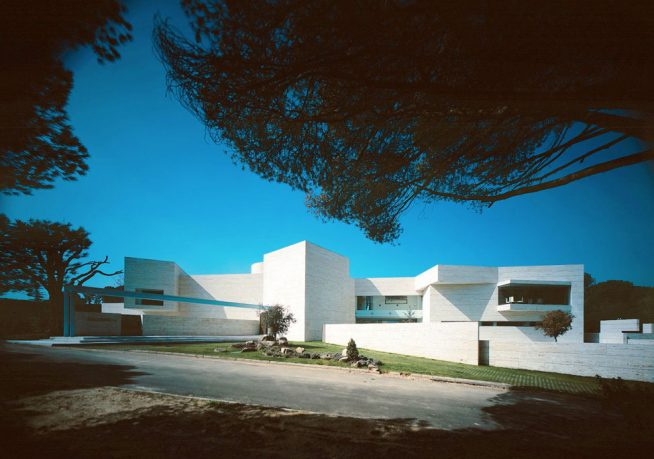 Minimalist House 2012 Exterior Overview