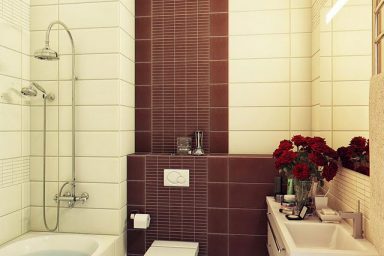 Small Warm Bathroom with Brown and Beige Wall Color