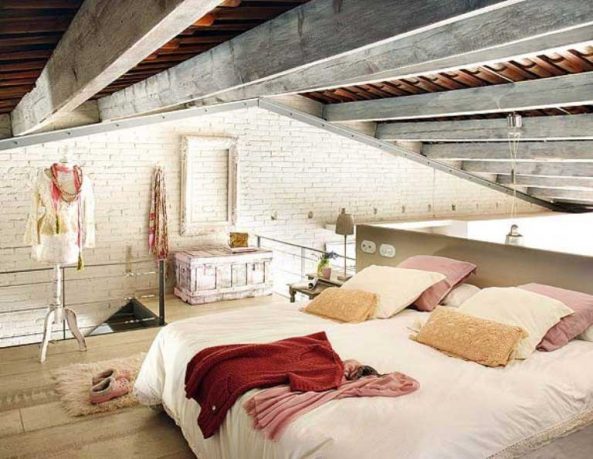 Vintage Main Bedroom with Red Elements
