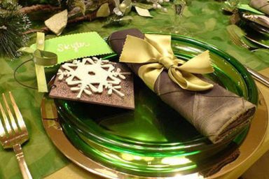 Cool Green Table for Christmas Decor