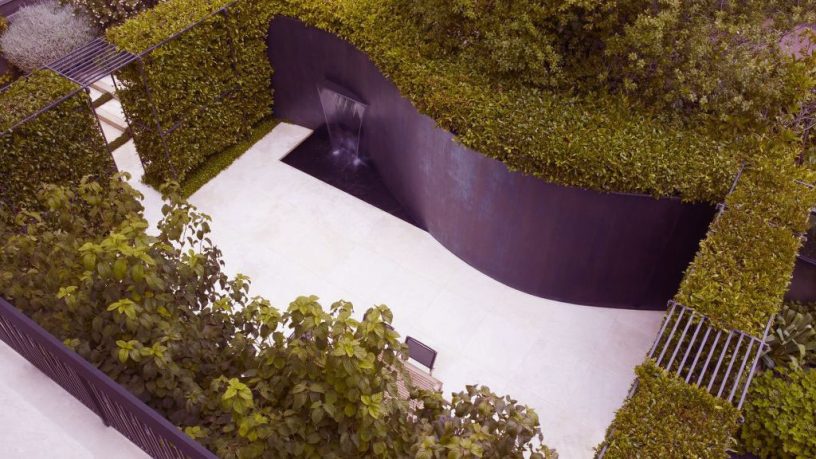 Water Feature Curved Garden Design Ideas