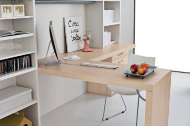 Wood Color Mac Desk for Kids