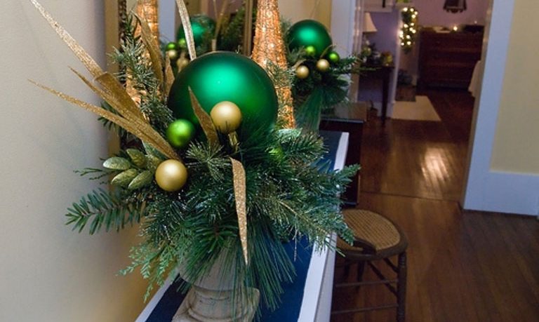 Cool Green Ball Christmas Design Inspirations