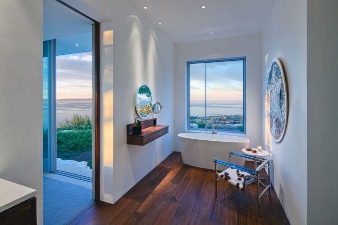 Small Bathriom with Wooden Floor Ideas