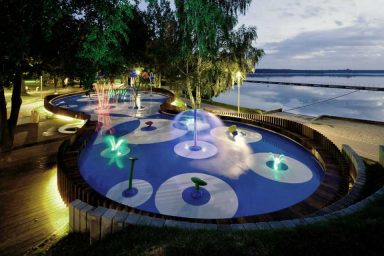 Beautiful Lighting Small Water Playground
