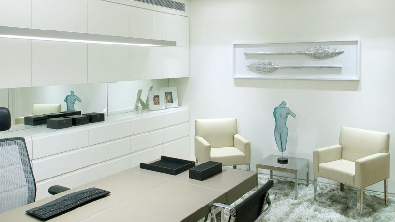 Bright Modern Work Space Design