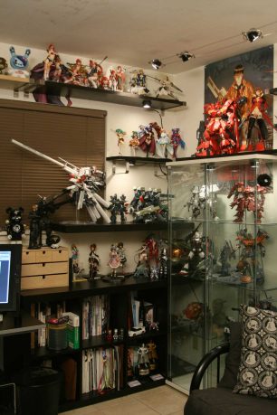 Cool Gundam Collector Cabinet Ideas