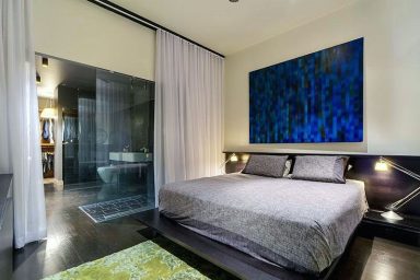 Fancy Bedroom Apartment with Large Curtain