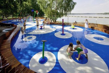 Modern Basin Water Playground