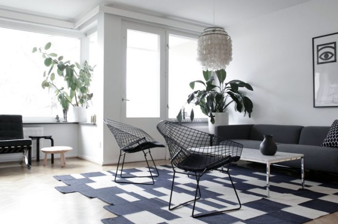 Simple Black White Living Room with Net Chairs