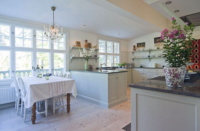 Small Dining Table on the Kitchen Ideas