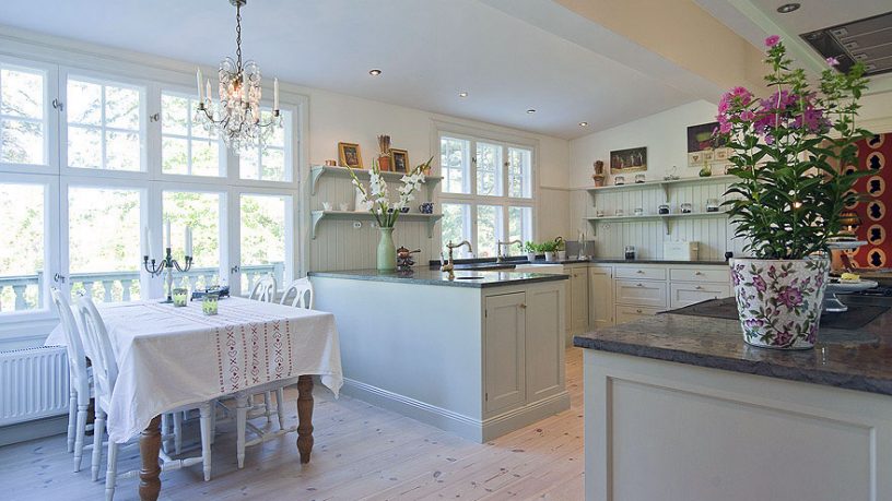 Small Dining Table on the Kitchen Ideas