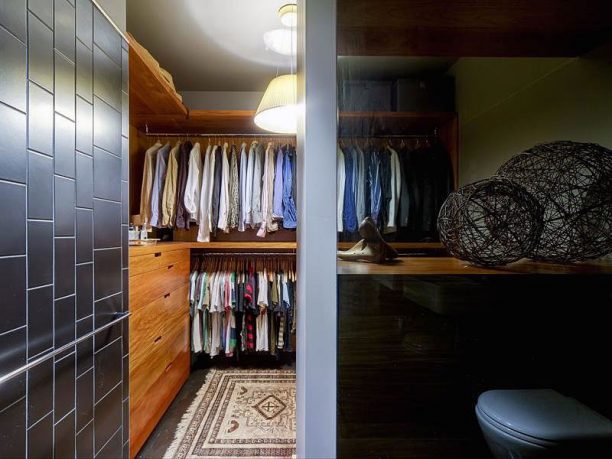Small Walk in Closet Apartment Design