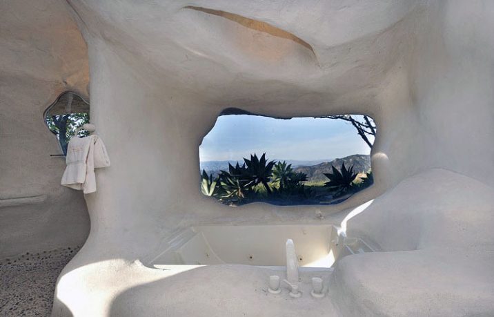 Unique Bath Up in Cave House with Malibu Sea View