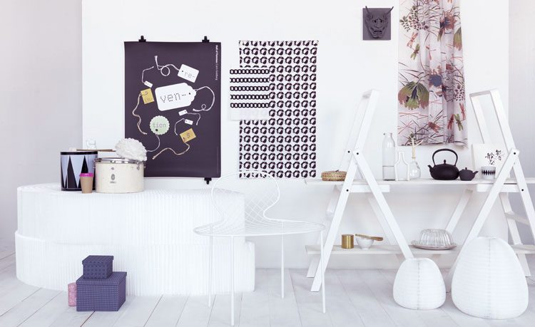 Beautiful White Interior Decor Photo